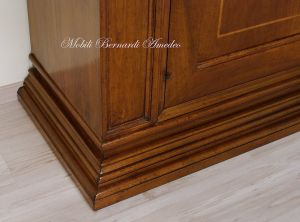 Classic sideboard in solid walnut with mother-of-pearl inlays